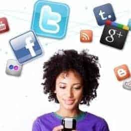 SocialMediaWomanTHUMB