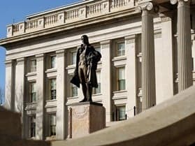 Statue of Alexander Hamilton outside the US Treasury building